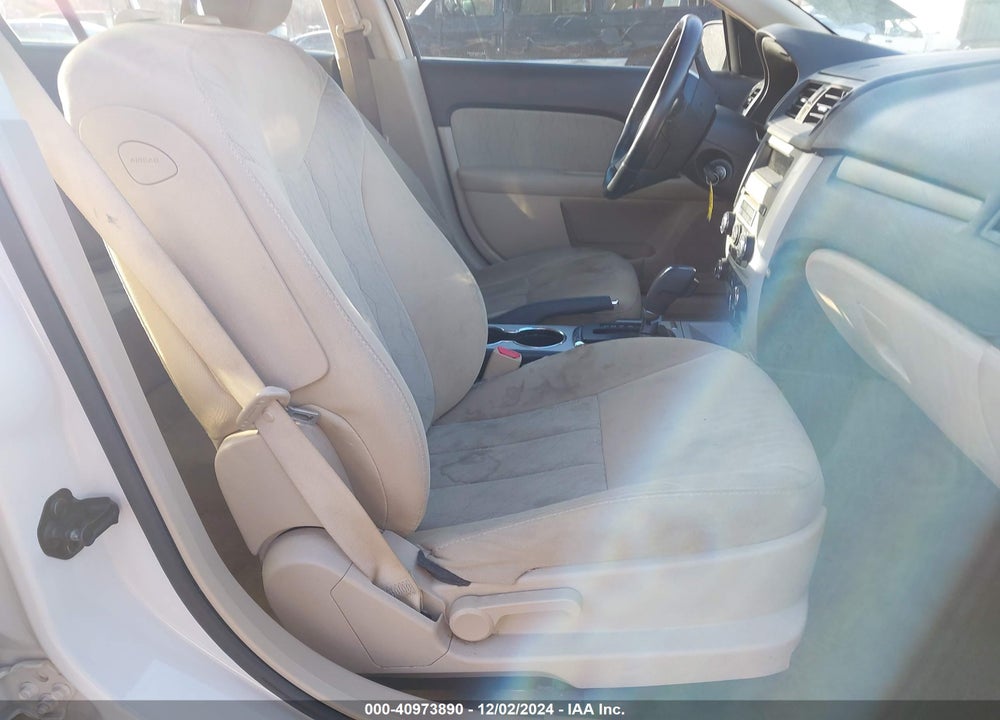 2010 MERCURY MILAN VIN: 3MEHM0HA2AR664921