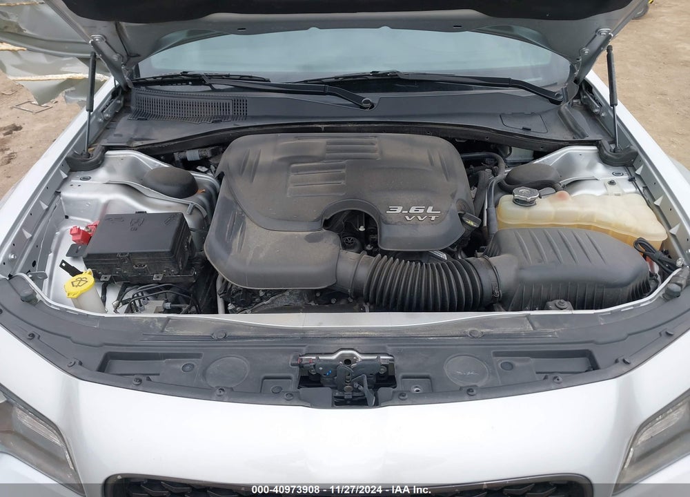 2019 CHRYSLER 300 VIN: 2C3CCABG8KH760801