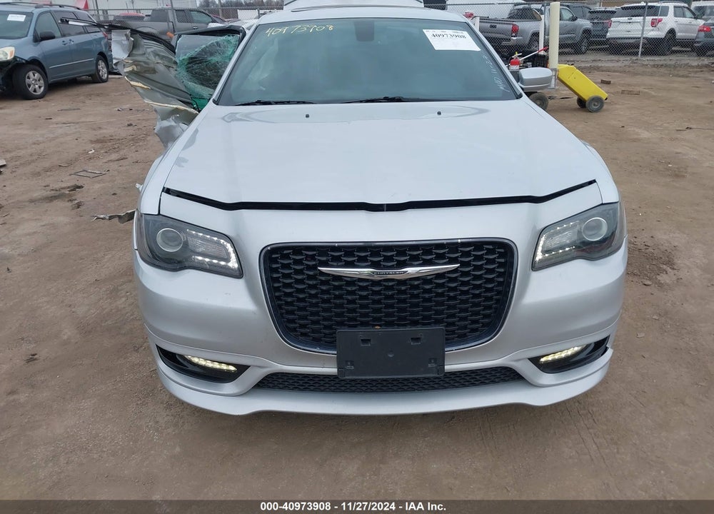 2019 CHRYSLER 300 VIN: 2C3CCABG8KH760801