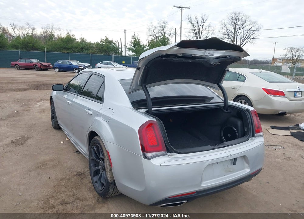 2019 CHRYSLER 300 VIN: 2C3CCABG8KH760801