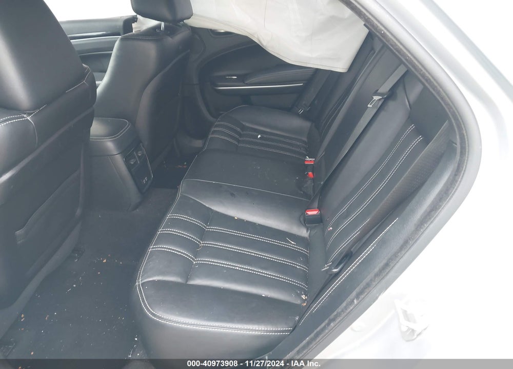 2019 CHRYSLER 300 VIN: 2C3CCABG8KH760801