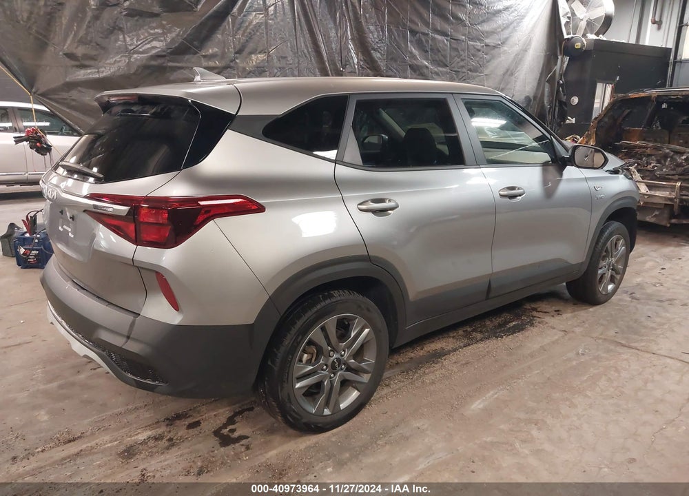 2022 KIA SELTOS LX VIN: KNDEPCAA2N7339013
