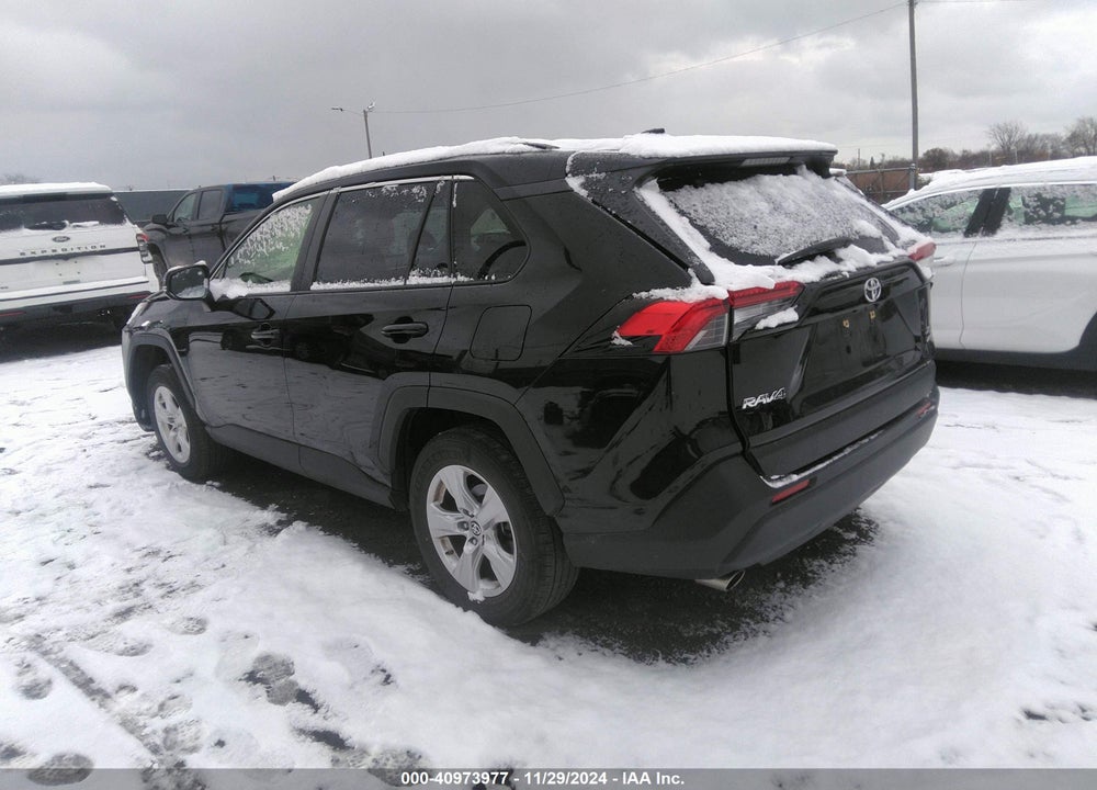 2019 TOYOTA RAV4 XLE VIN: JTMP1RFV7KD045337