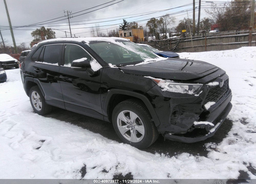 2019 TOYOTA RAV4 XLE VIN: JTMP1RFV7KD045337