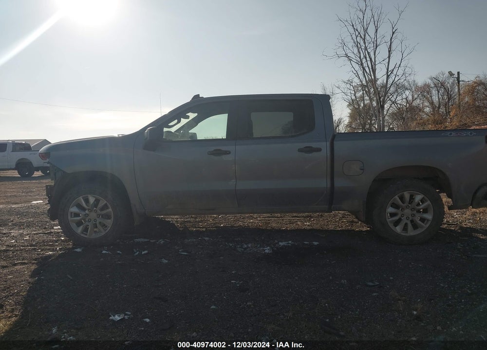 2021 CHEVROLET SILVERADO 1500 4WD SHORT BED CUSTOM VIN: 1GCPYBEH2MZ156639