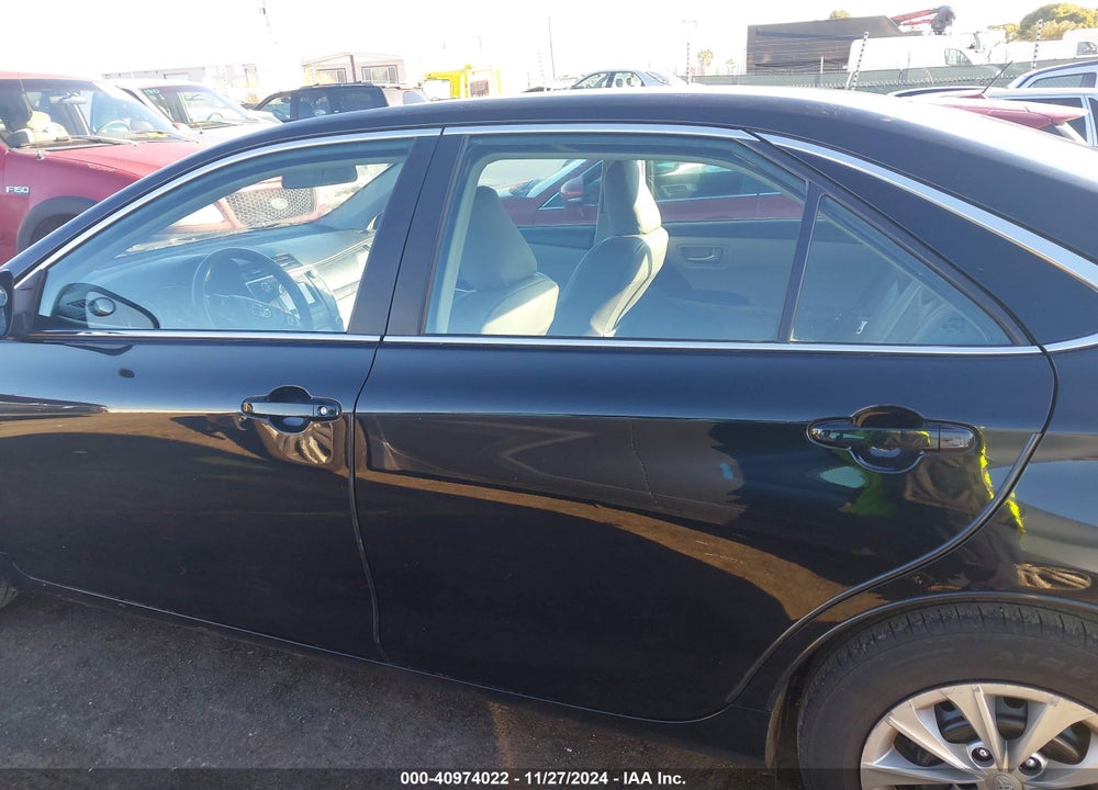 2017 TOYOTA CAMRY LE VIN: 4T1BF1FK7HU379763