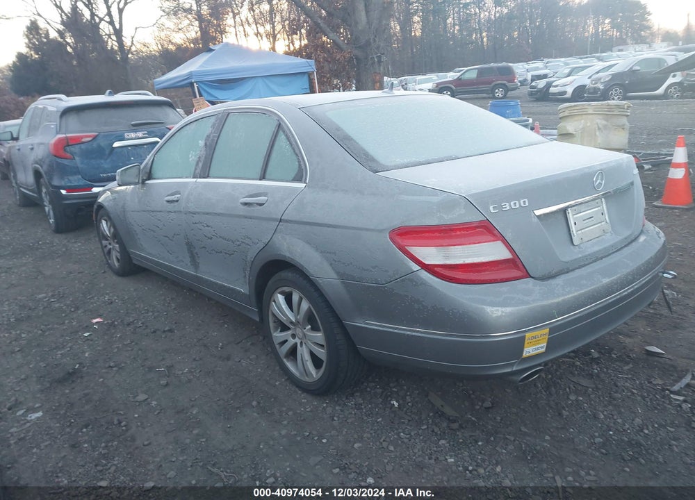 2011 MERCEDES-BENZ C 300 LUXURY 4MATIC/SPORT 4MATIC VIN: WDDGF8BB8BA500825
