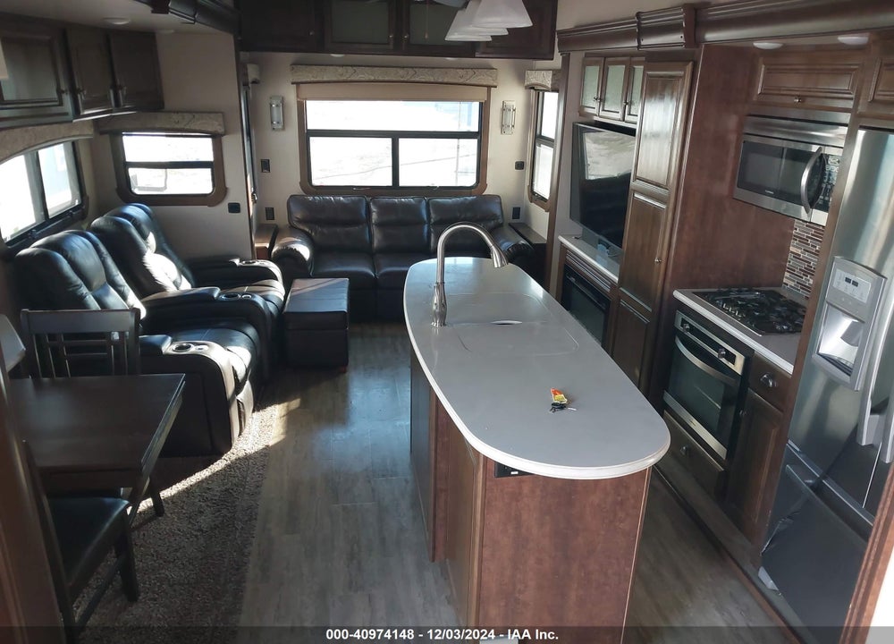 2018 REDWOOD OTHER VIN: 4YDF39024J9340091