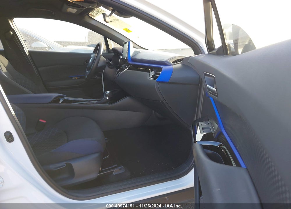 2022 TOYOTA C-HR XLE VIN: NMTKHMBX5NR145217