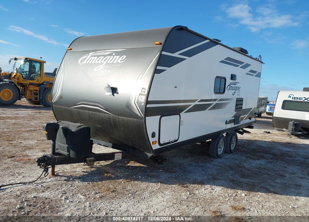 2019 GRAND DESIGN IMAGINE TRAVEL TRAILER VIN: 573TE2222K1208282