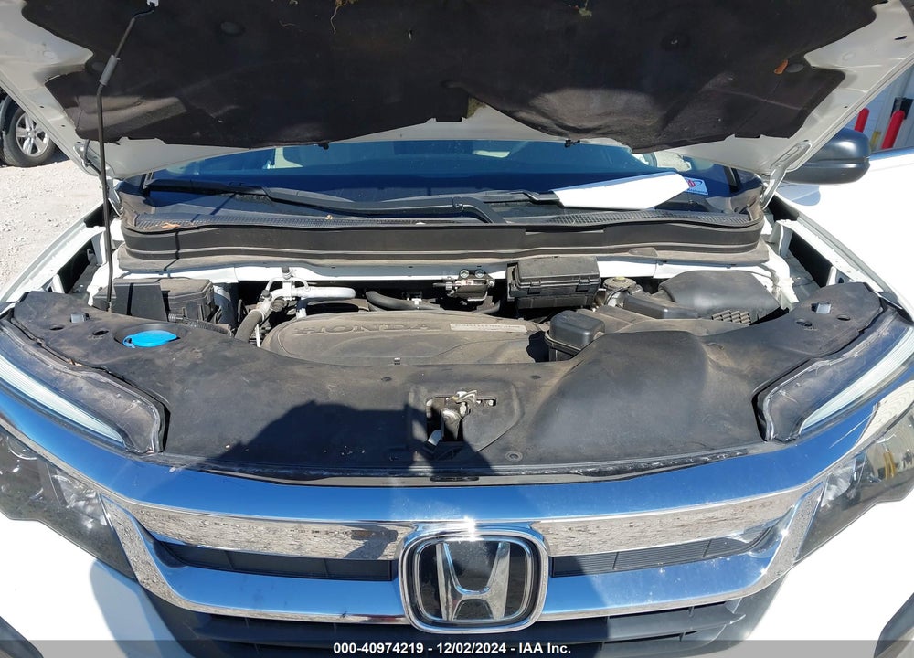2019 HONDA PILOT LX VIN: 5FNYF6H1XKB067565