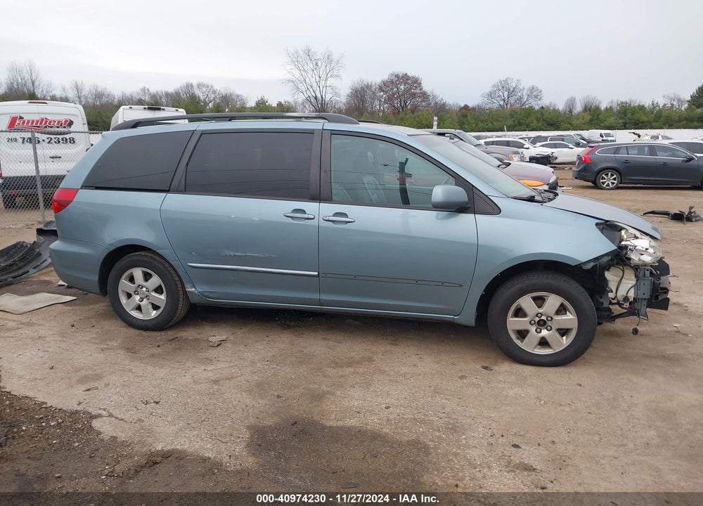 2004 TOYOTA SIENNA XLE VIN: 5TDZA22C04S194975