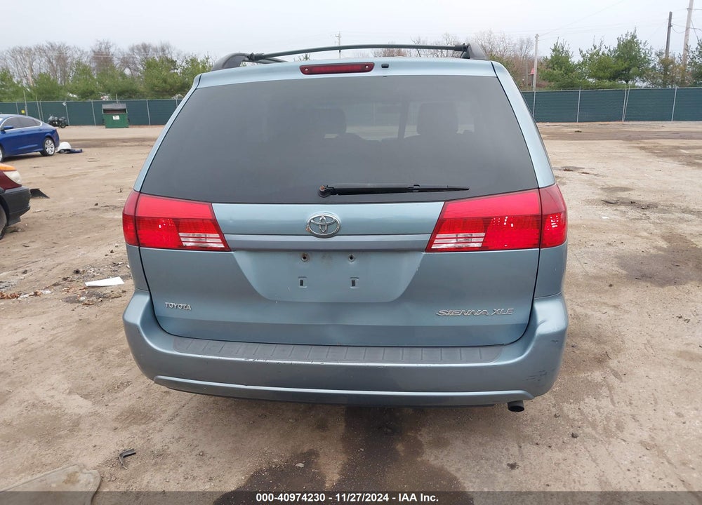 2004 TOYOTA SIENNA XLE VIN: 5TDZA22C04S194975