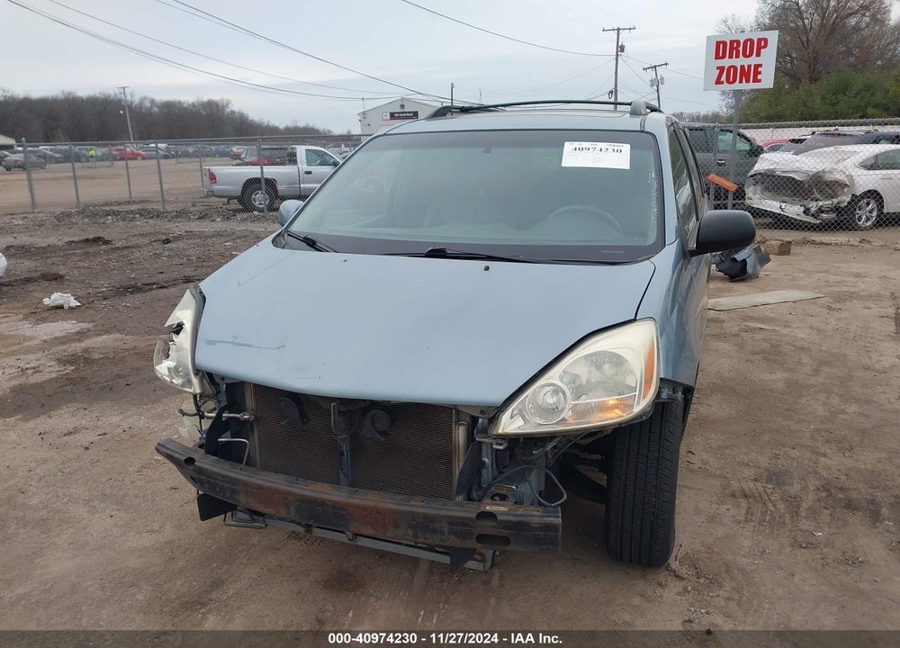 2004 TOYOTA SIENNA XLE VIN: 5TDZA22C04S194975