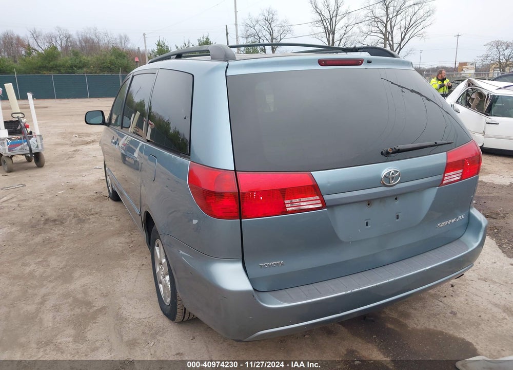 2004 TOYOTA SIENNA XLE VIN: 5TDZA22C04S194975
