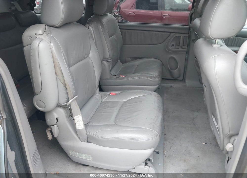 2004 TOYOTA SIENNA XLE VIN: 5TDZA22C04S194975