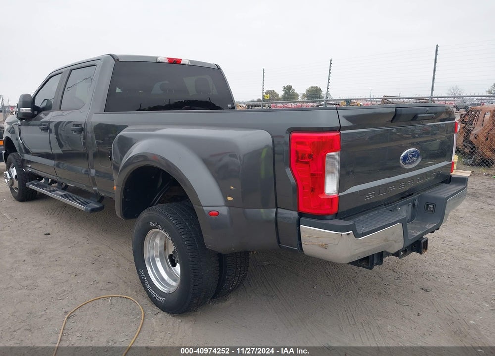 2019 FORD F-350 XL VIN: 1FT8W3D62KEF37220