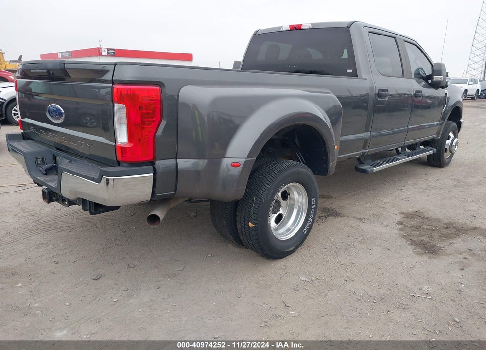 2019 FORD F-350 XL VIN: 1FT8W3D62KEF37220