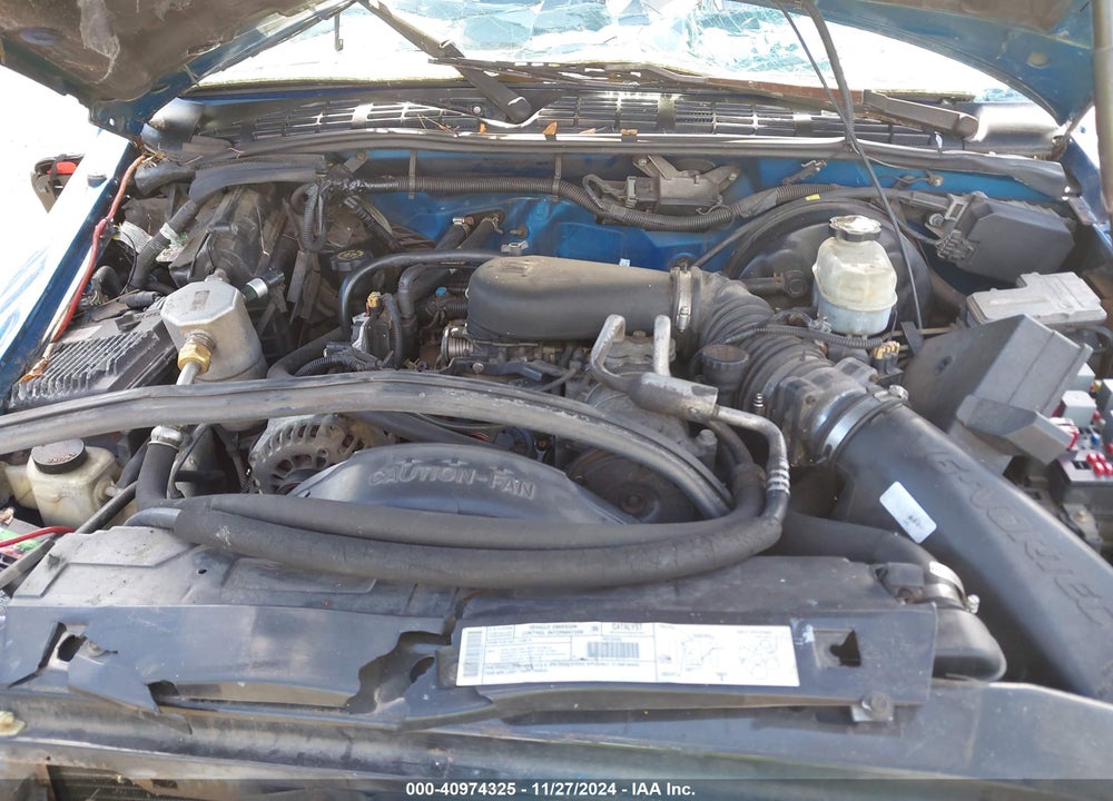 2000 CHEVROLET BLAZER LS VIN: 1GNCS18W0YK245099