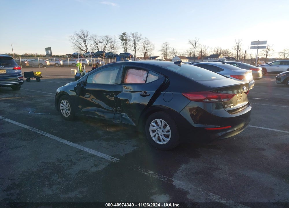 2018 HYUNDAI ELANTRA SE VIN: 5NPD74LF3JH399138