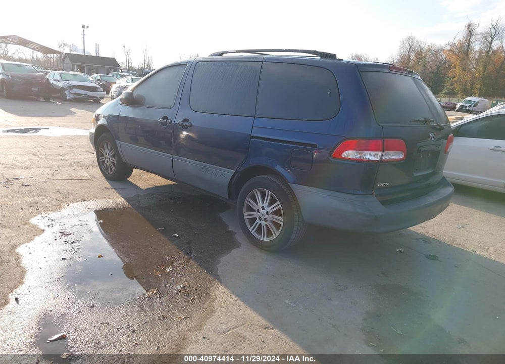 2002 TOYOTA SIENNA LE VIN: 4T3ZF13C52U481380