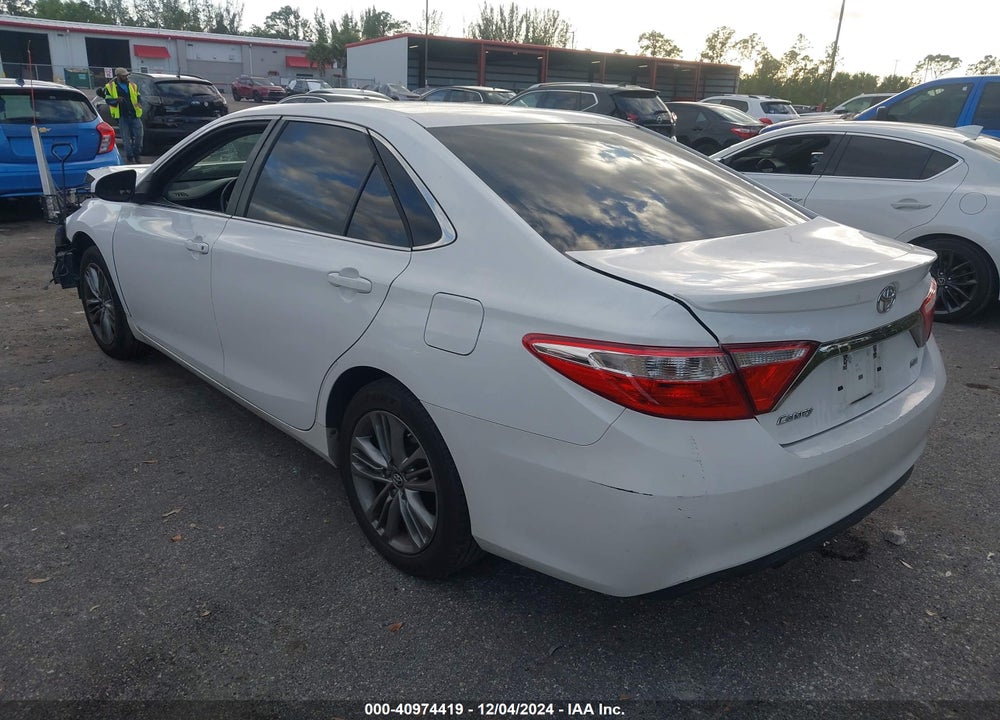 2017 TOYOTA CAMRY SE VIN: 4T1BF1FK6HU638999