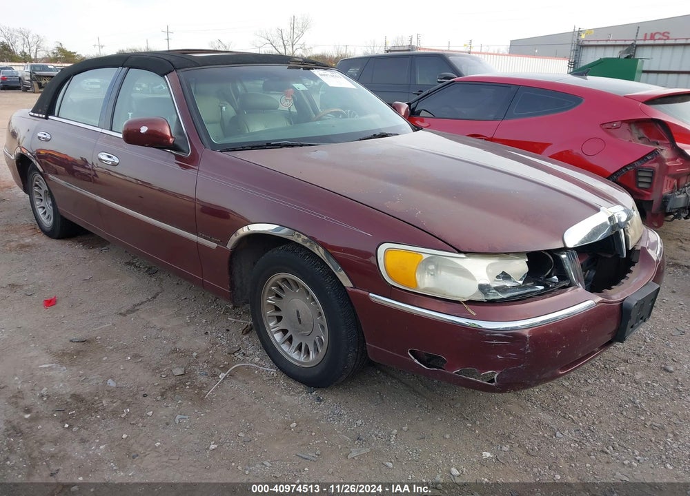 2000 LINCOLN TOWN CAR CARTIER VIN: 1LNHM83W4YY863253