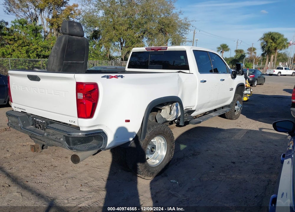 2020 CHEVROLET SILVERADO 3500HD 4WD  LONG BED LTZ VIN: 1GC4YUEY1LF322356