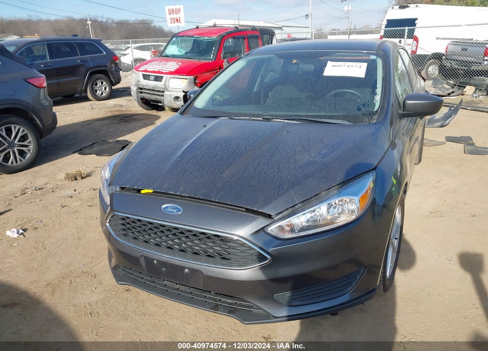 2018 FORD FOCUS SE VIN: 1FADP3K29JL309615