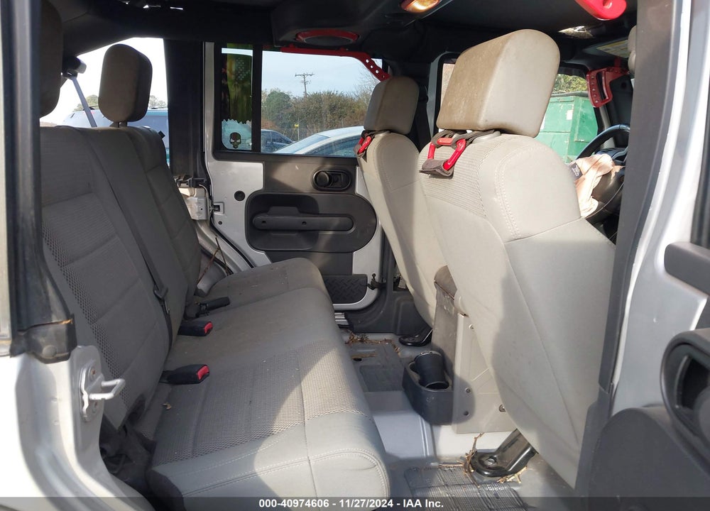2007 JEEP WRANGLER UNLIMITED SAHARA VIN: 1J4GA591X7L169112