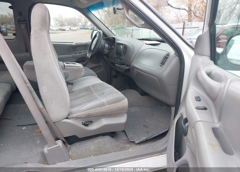 1998 FORD F-150 LARIAT/STANDARD/XL/XLT VIN: 1FTZX18W0WKA32431