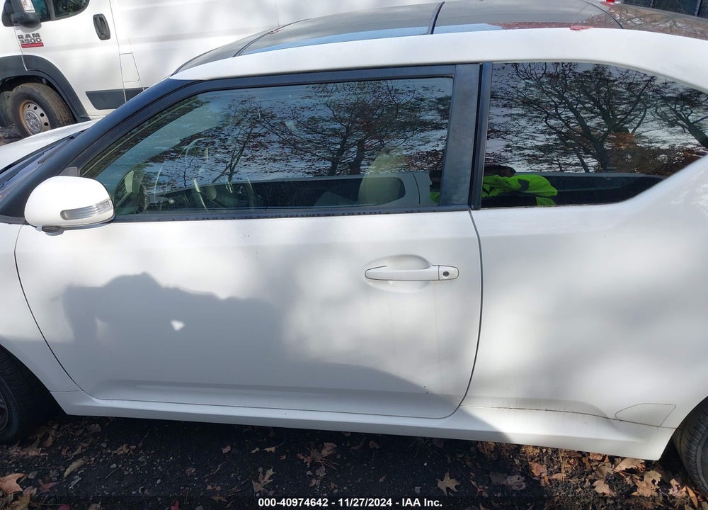 2014 SCION TC VIN: JTKJF5C76E3073526