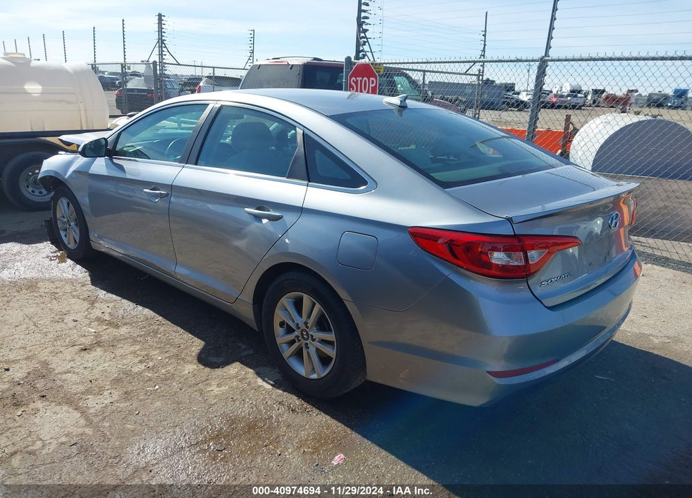 2015 HYUNDAI SONATA SE VIN: 5NPE24AF5FH176046