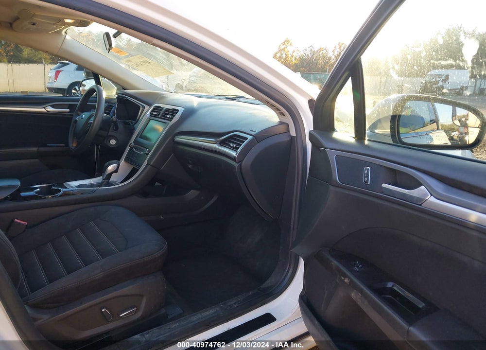 2015 FORD FUSION SE VIN: 1FA6P0H75F5120949