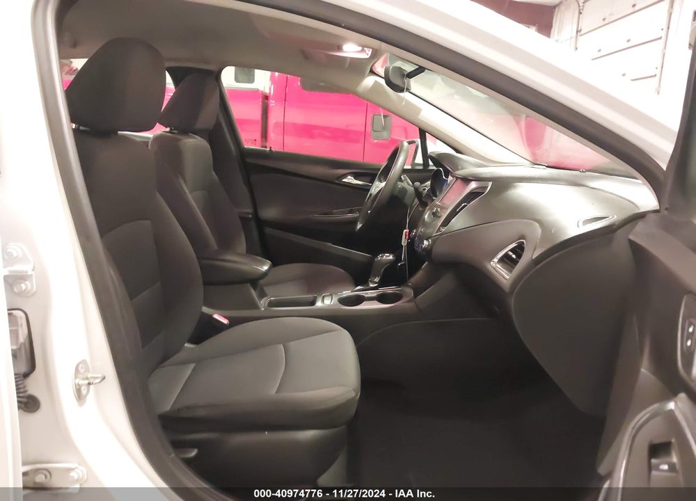 2018 CHEVROLET CRUZE LT AUTO VIN: 1G1BE5SM3J7174895