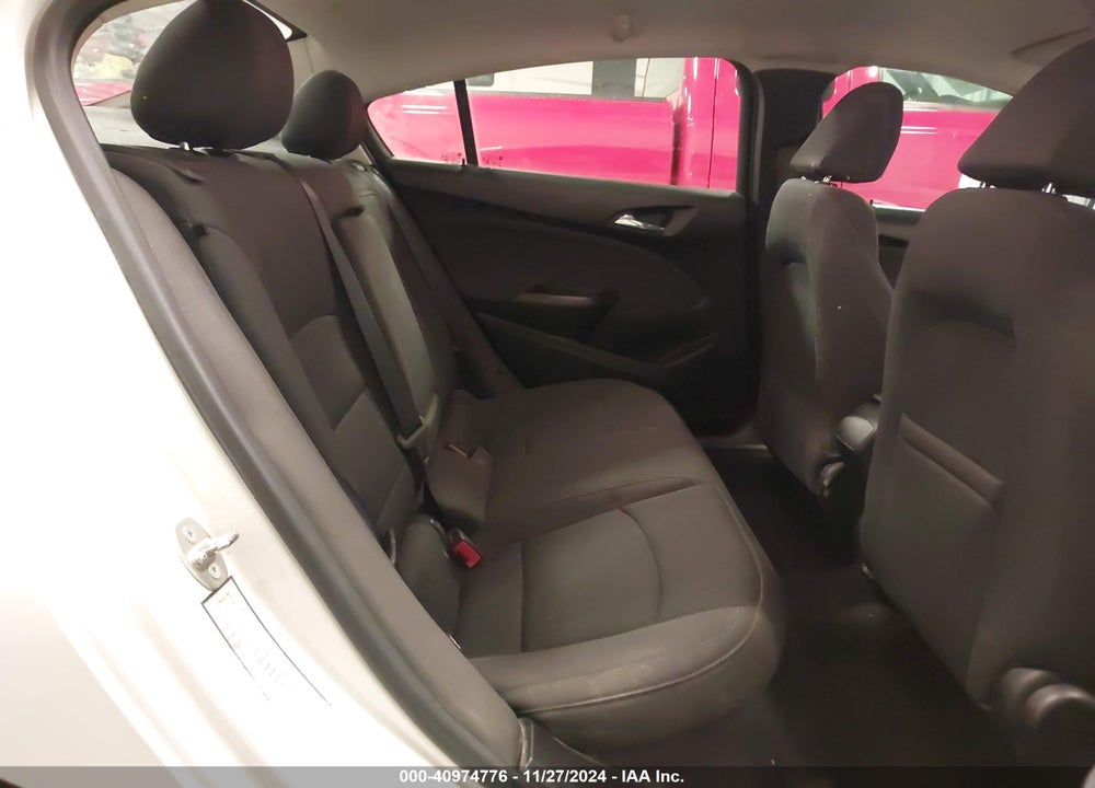 2018 CHEVROLET CRUZE LT AUTO VIN: 1G1BE5SM3J7174895