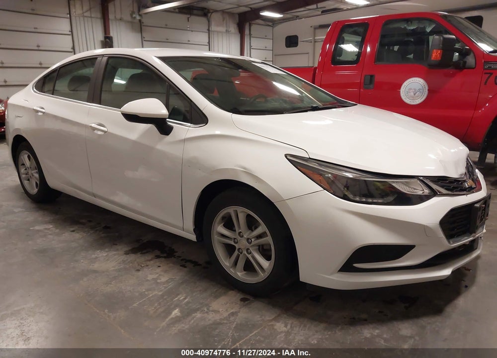 2018 CHEVROLET CRUZE LT AUTO VIN: 1G1BE5SM3J7174895
