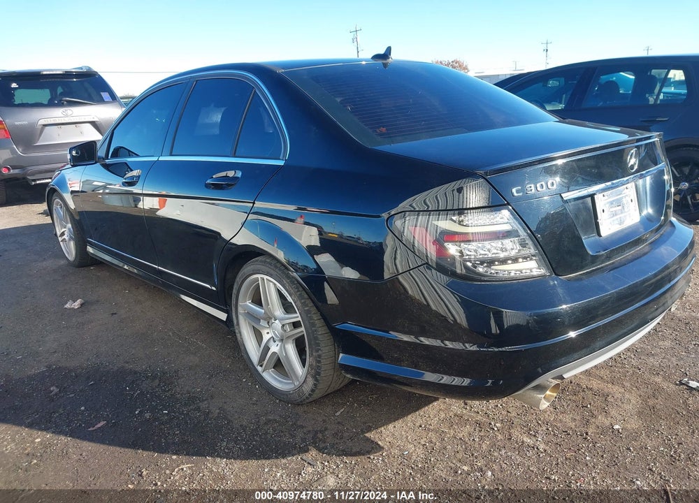 2011 MERCEDES-BENZ C 300 LUXURY/SPORT VIN: WDDGF5EB4BR137614