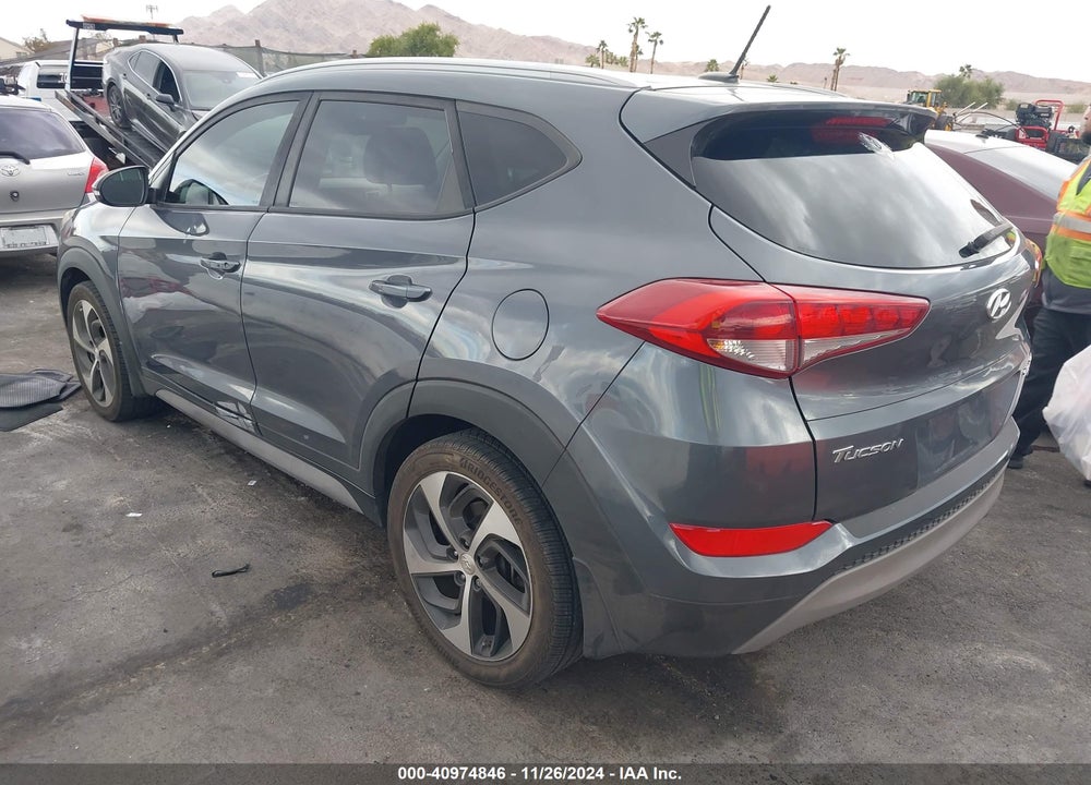 2017 HYUNDAI TUCSON SPORT VIN: KM8J3CA21HU459986