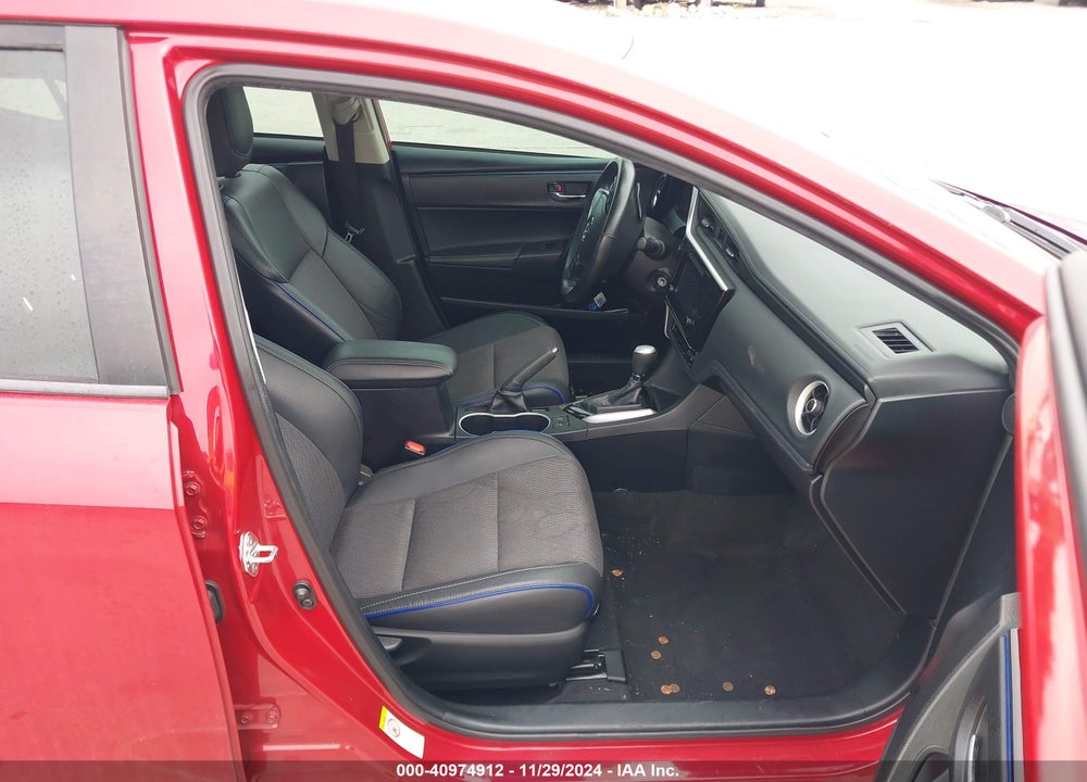 2018 TOYOTA COROLLA SE VIN: 2T1BURHE6JC022934