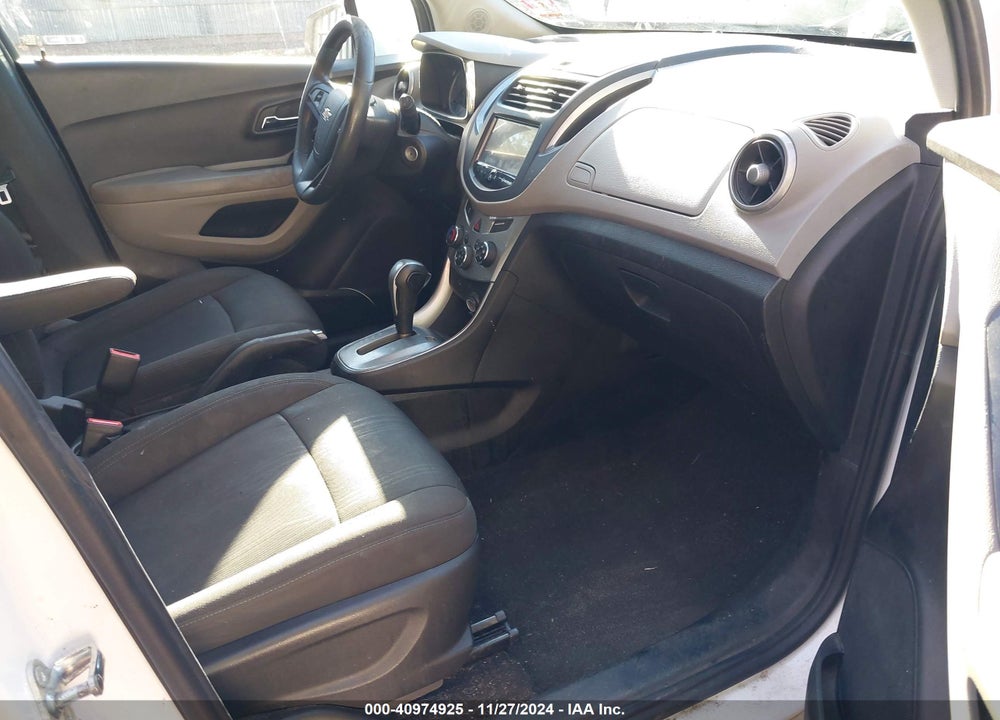 2016 CHEVROLET TRAX LT VIN: 3GNCJPSB6GL216599