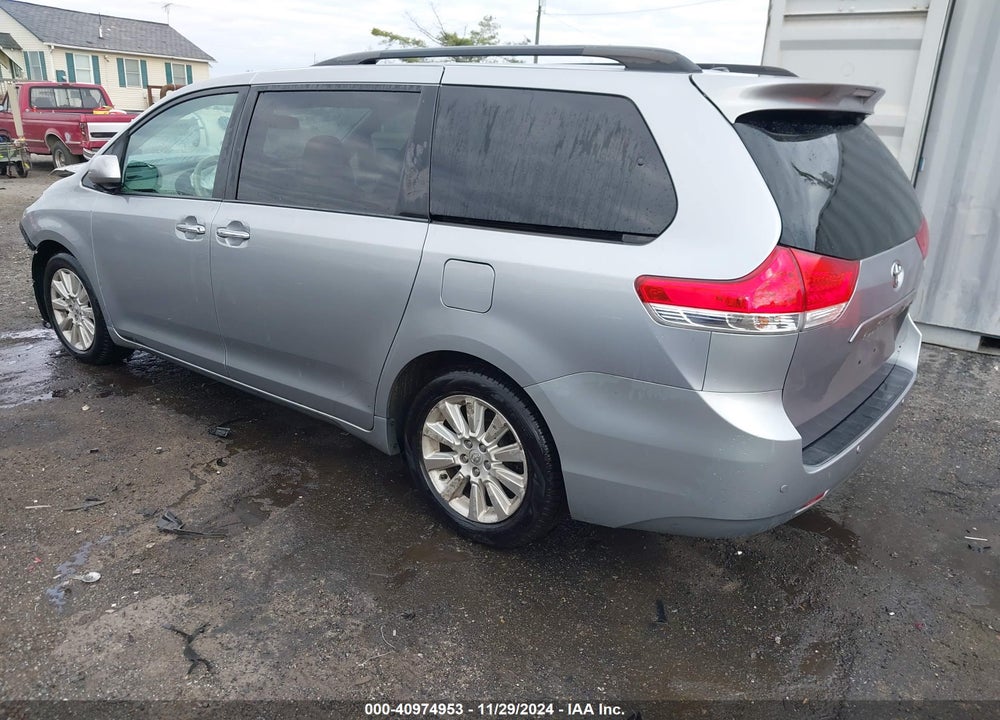 2013 TOYOTA SIENNA XLE LIMITED VIN: 5TDDK3DC2DS055750