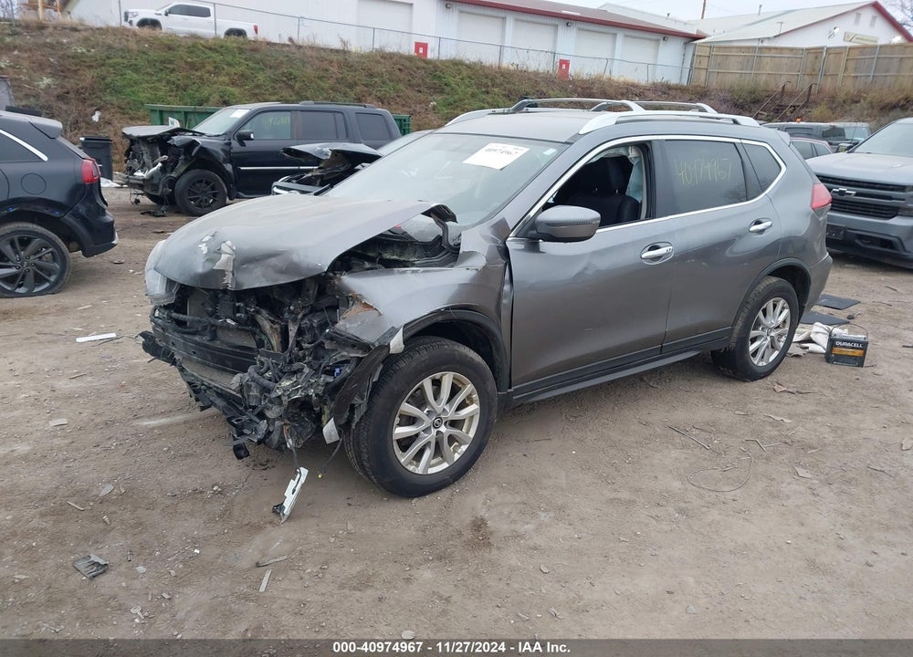 2017 NISSAN ROGUE SV VIN: KNMAT2MV7HP598121