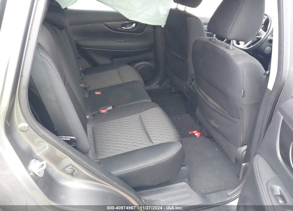 2017 NISSAN ROGUE SV VIN: KNMAT2MV7HP598121