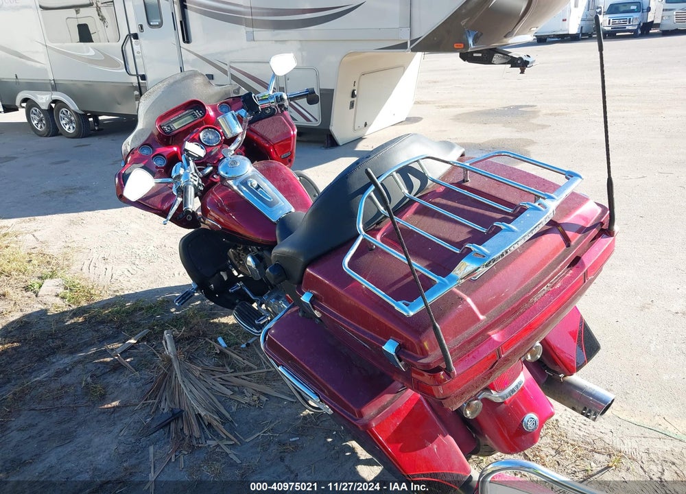 2011 HARLEY-DAVIDSON FLTRUSE VIN: 1HD1TA81XBB958471