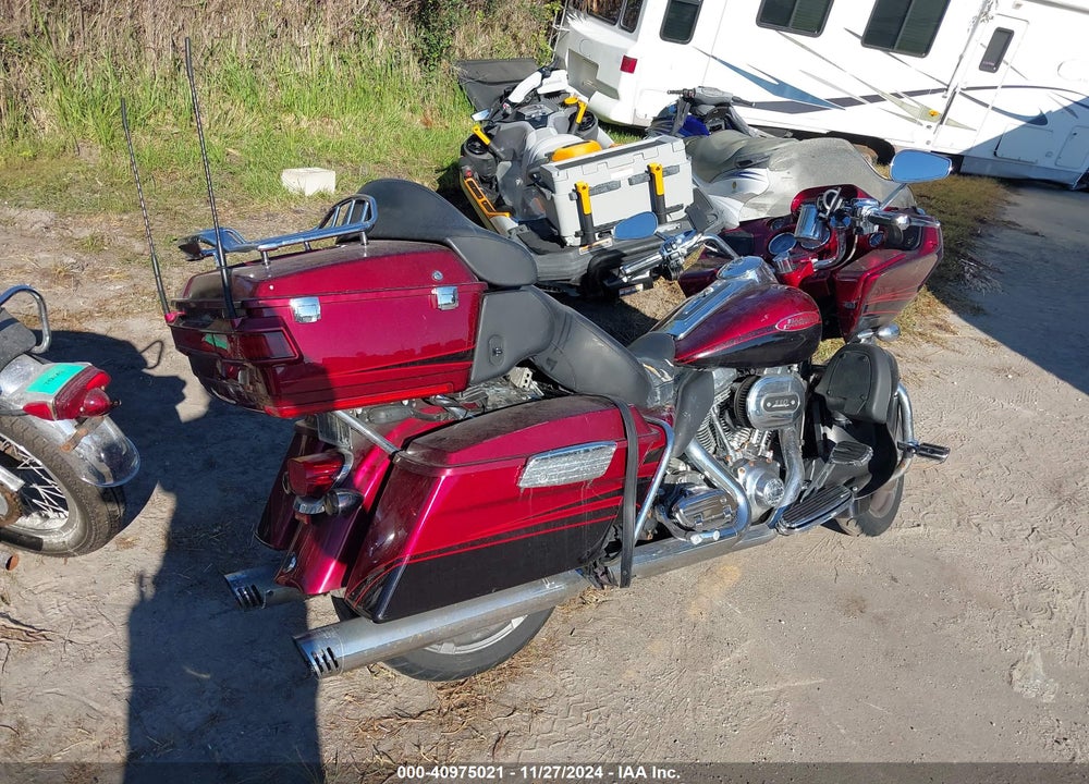 2011 HARLEY-DAVIDSON FLTRUSE VIN: 1HD1TA81XBB958471