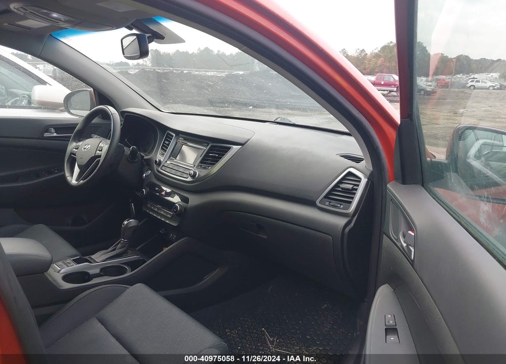 2017 HYUNDAI TUCSON VALUE VIN: KM8J33A29HU548365