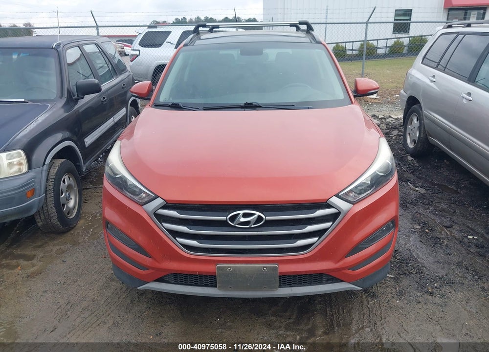 2017 HYUNDAI TUCSON VALUE VIN: KM8J33A29HU548365