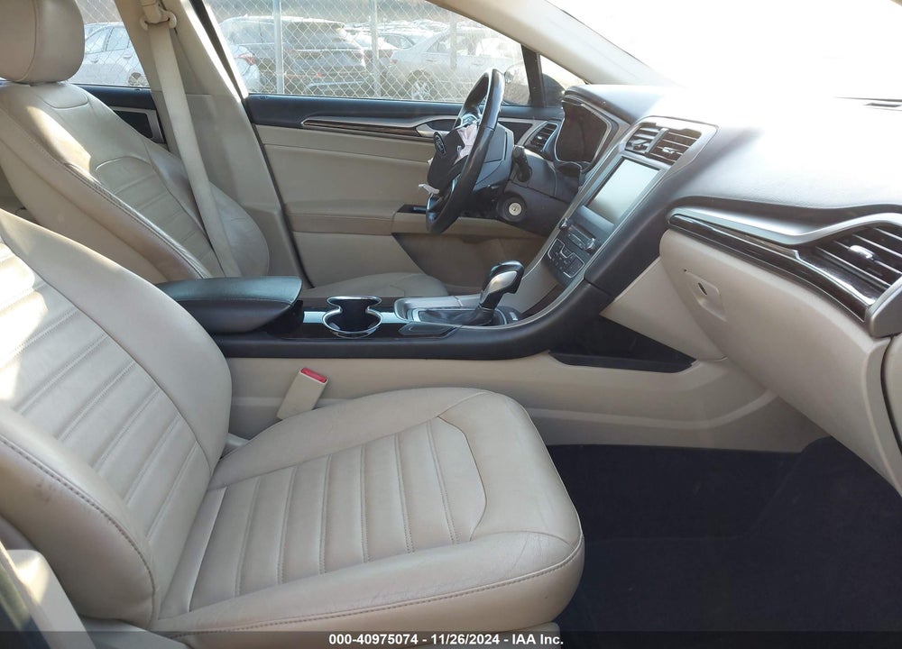 2016 FORD FUSION SE VIN: 3FA6P0H90GR366016
