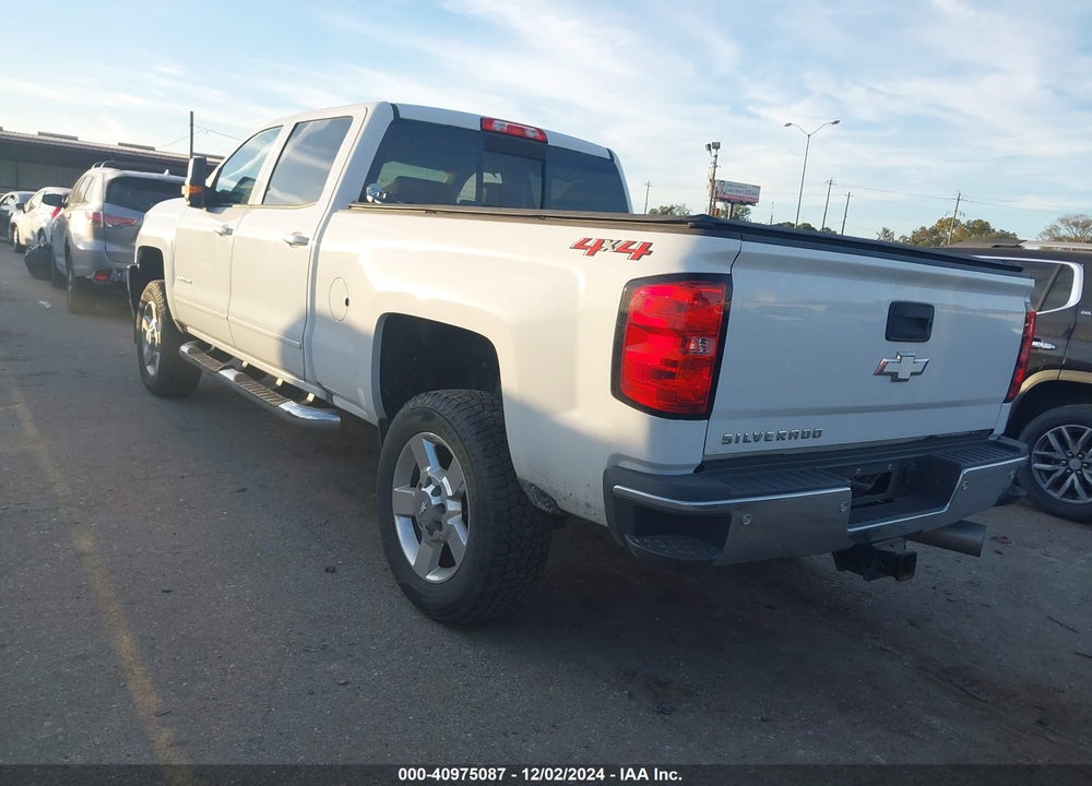 2018 CHEVROLET SILVERADO 2500HD LT VIN: 1GC1KVEY8JF136689